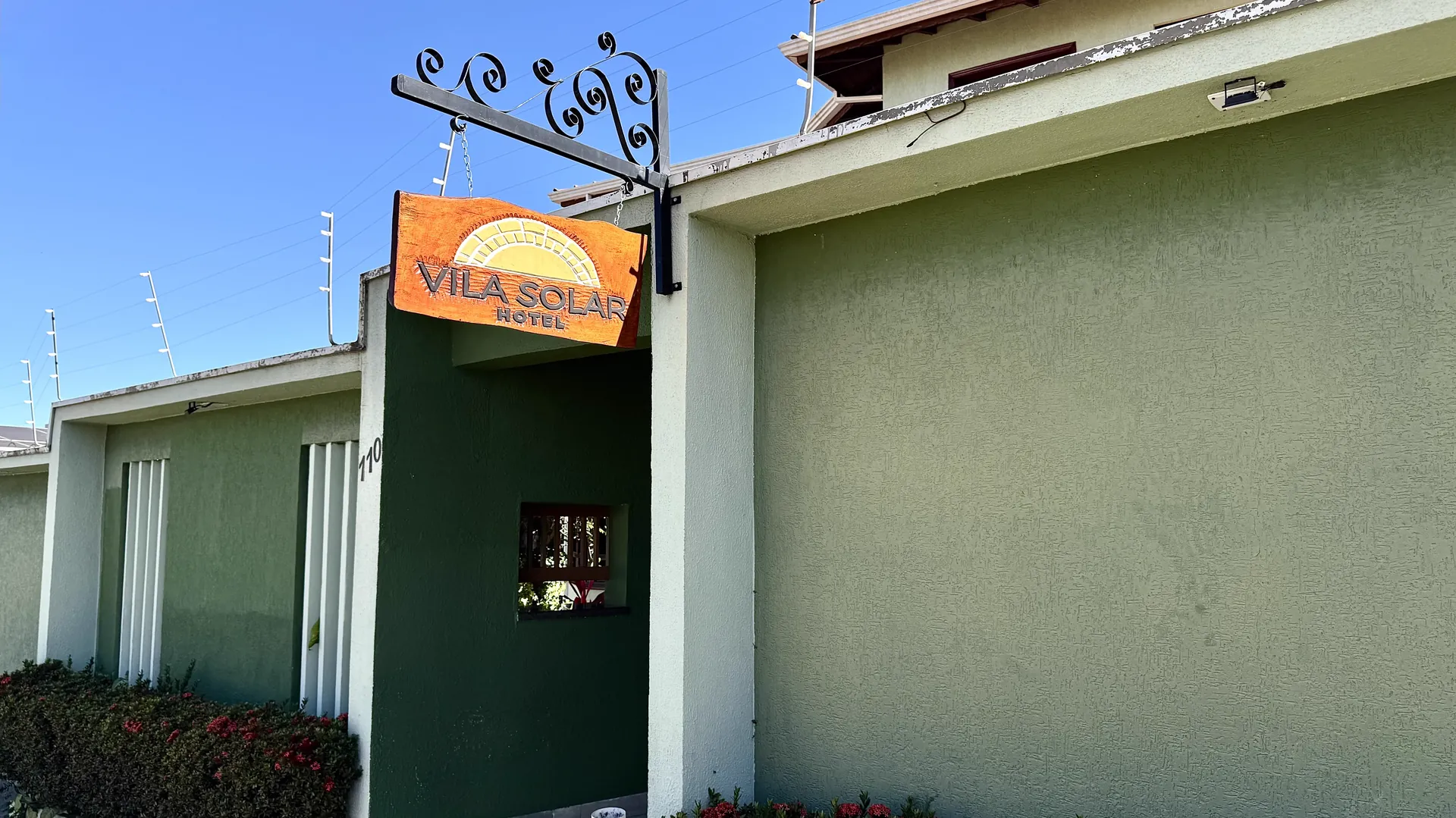 Fachada do Hotel Vila Solar